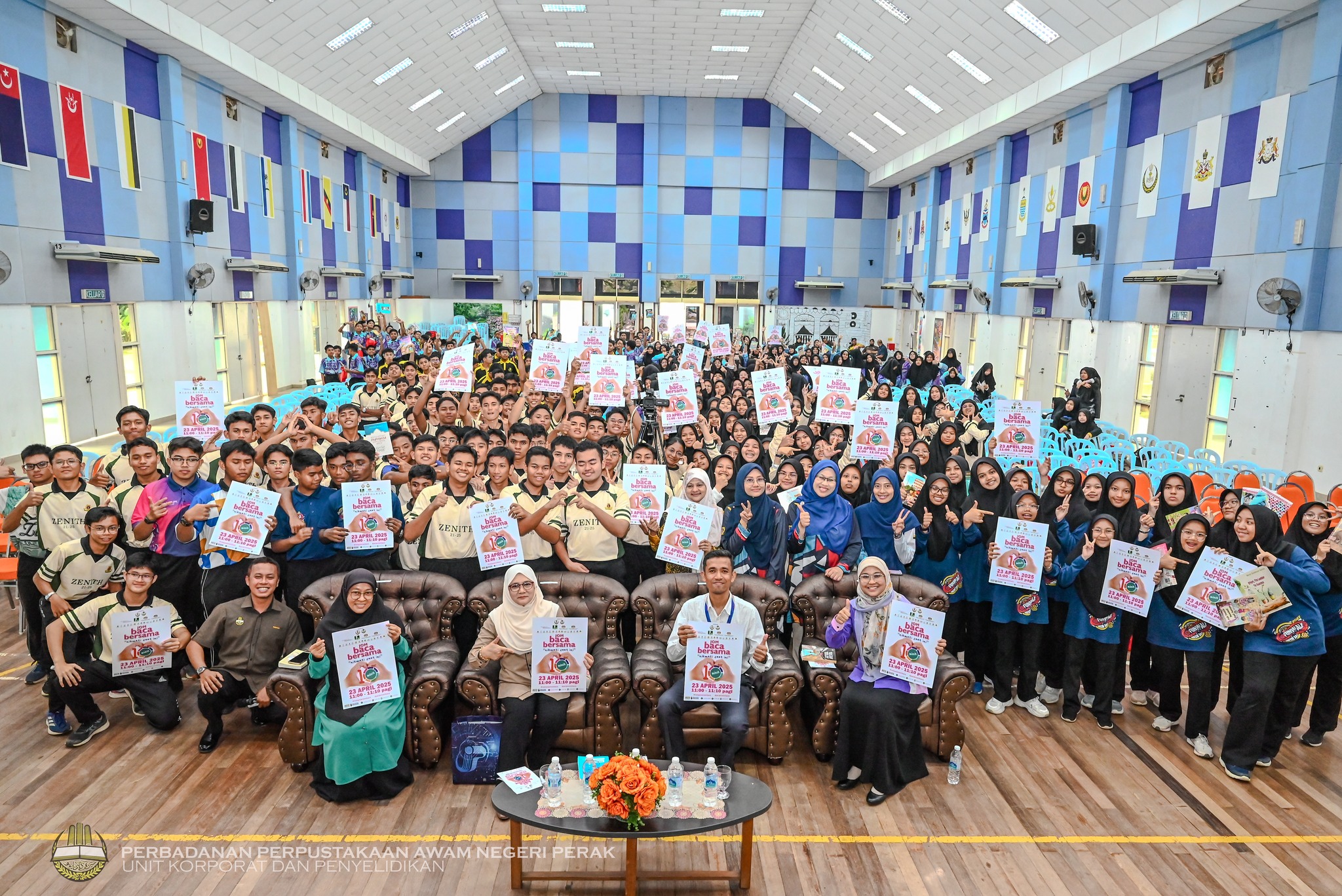 PERBADANAN PERPUSTAKAAN AWAM NEGERI PERAK JAYAKAN PROGRAM JOM BACA BERSAMA 10 MINIT DI MAKTAB RENDAH SAINS MARA (MRSM) SULTAN AZLAN SHAH KUALA KANGSAR