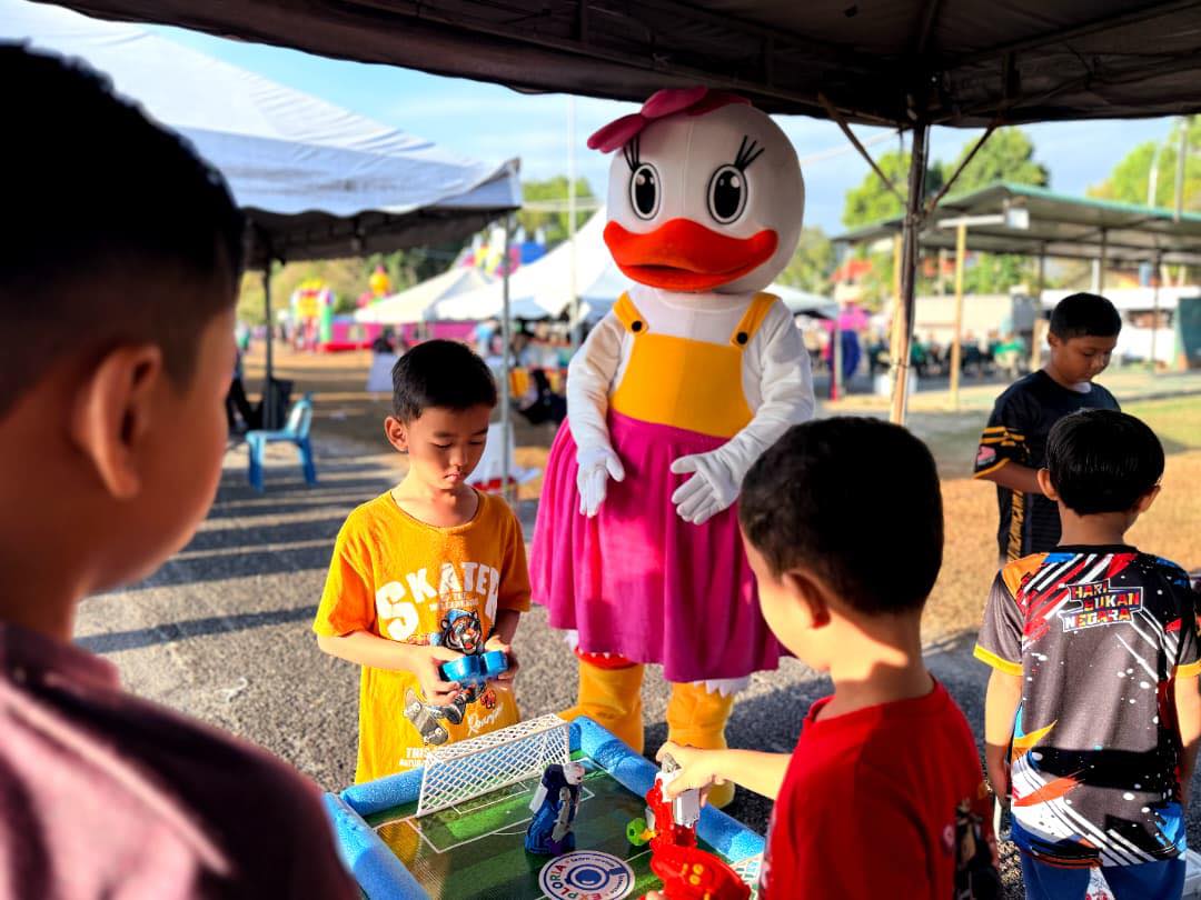 PERKHIDMATAN PERPUSTAKAAN BERGERAK SEMPENA PROGRAM SUKAN RAKYAT DUN TEMENGOR 2026